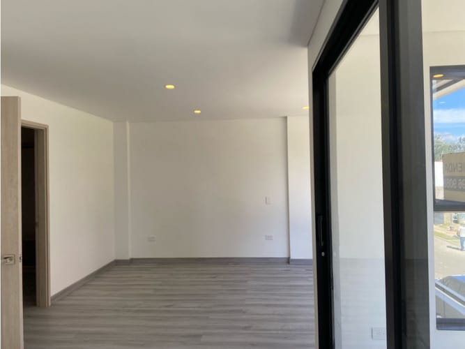 Casa de 4 alcobas en venta en Barro Blanco, Rionegro, 230 m² · foto 8 de 16