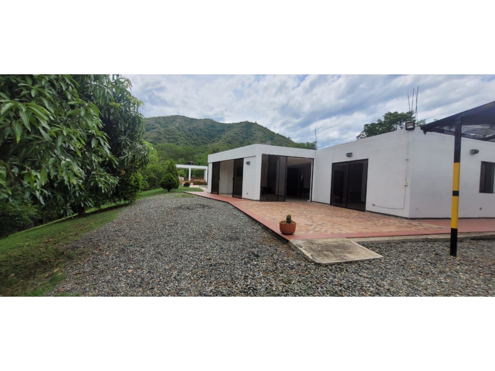 4BR Country House in Paso real (500 m²) for Sale - 2