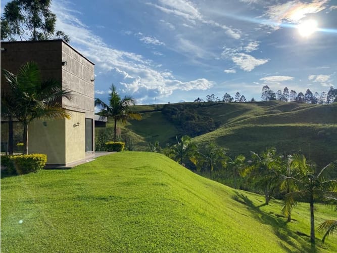 Casa de 3 alcobas en venta en El Carmen De Viboral, El Carmen de Viboral, 400 m² · foto 2 de 11