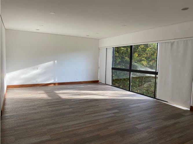 Casa de 3 alcobas en venta en El Carmen De Viboral, El Carmen de Viboral, 400 m² · foto 8 de 11