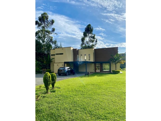 Casa de 3 alcobas en venta en El Carmen De Viboral, El Carmen de Viboral, 400 m² · foto 11 de 11
