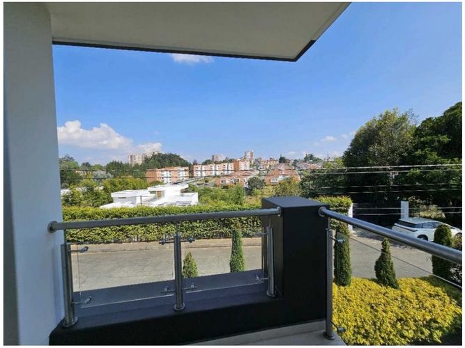 Casa de 4 alcobas en venta en Gualanday, Rionegro, 450 m² · foto 3 de 21