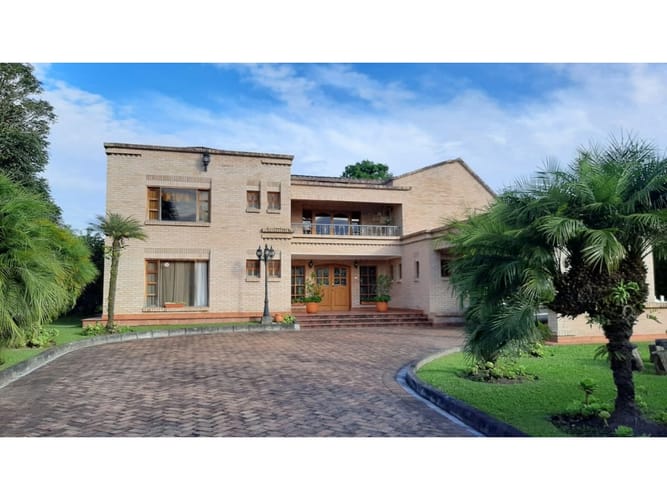 Casa de 5 alcobas en venta en Llano Grande, Rionegro, 1815 m² · foto 7 de 7