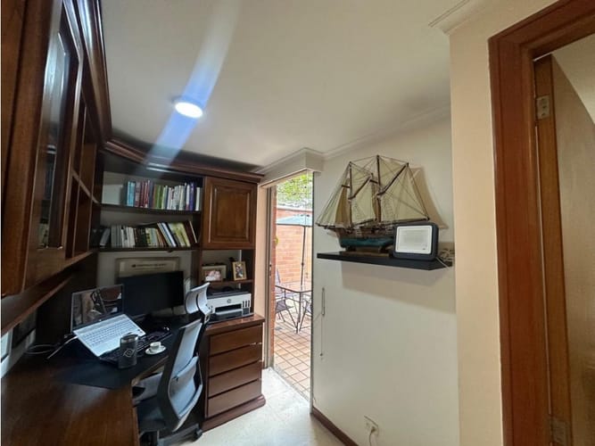 Apartamento de 3 alcobas en venta en San Lucas, Medellín, 98 m² · foto 11 de 24