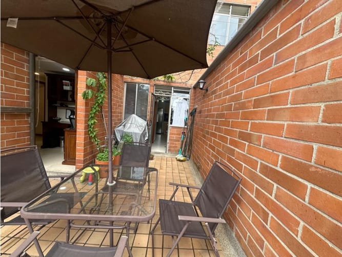 Apartamento de 3 alcobas en venta en San Lucas, Medellín, 98 m² · foto 20 de 24
