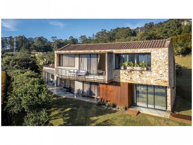 Casa de 4 alcobas en venta en Escobero, Envigado, 404 m² · foto 11 de 24