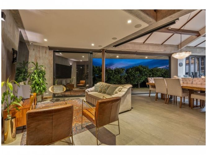 Casa de 4 alcobas en venta en Escobero, Envigado, 404 m² · foto 20 de 24