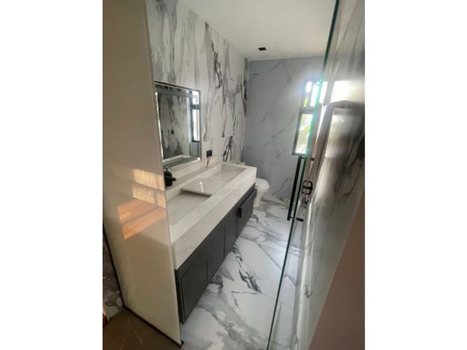 Casa de 4 alcobas en venta en Las Mercedes, Marinilla, 234 m² · foto 6 de 8