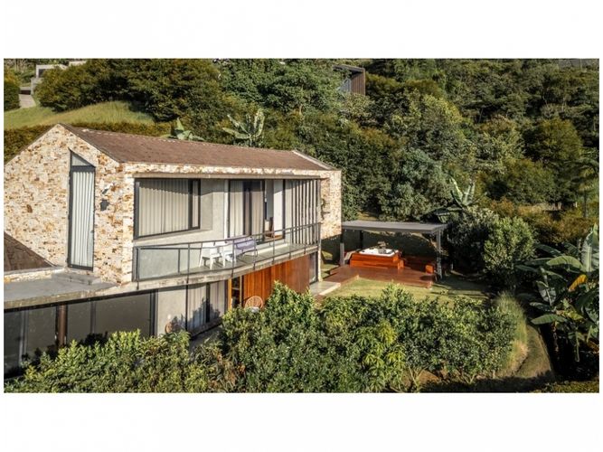 Casa de 4 alcobas en venta en Escobero, Envigado, 404 m² · foto 24 de 24
