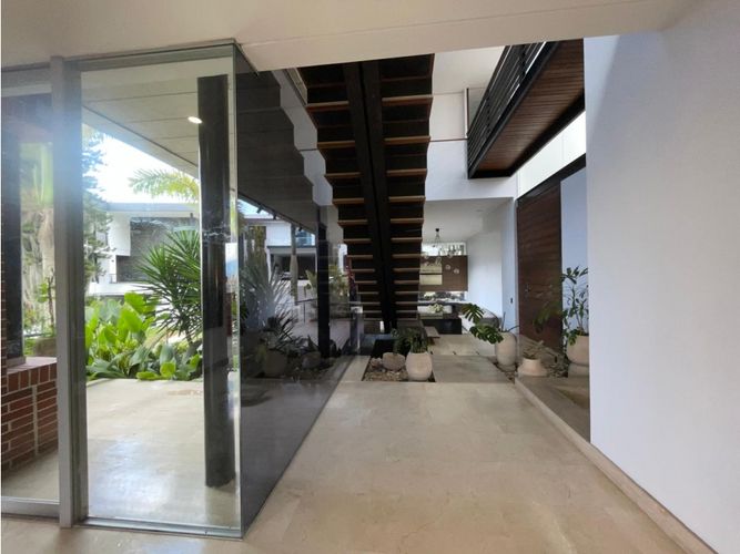 Casa de 5 alcobas en venta en Altos Del Poblado, Medellín, 680 m² · foto 9 de 24