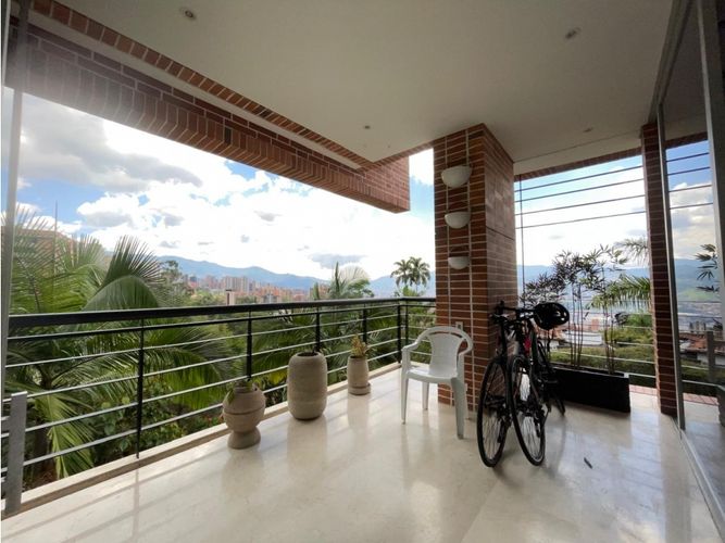 Casa de 5 alcobas en venta en Altos Del Poblado, Medellín, 680 m² · foto 11 de 24