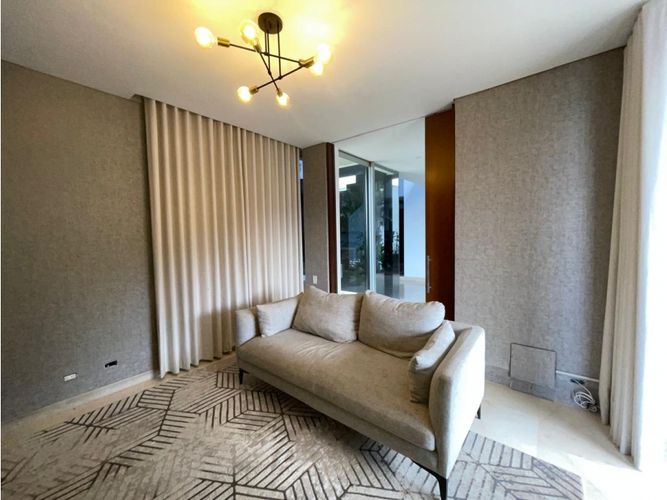 Casa de 5 alcobas en venta en Altos Del Poblado, Medellín, 680 m² · foto 16 de 24