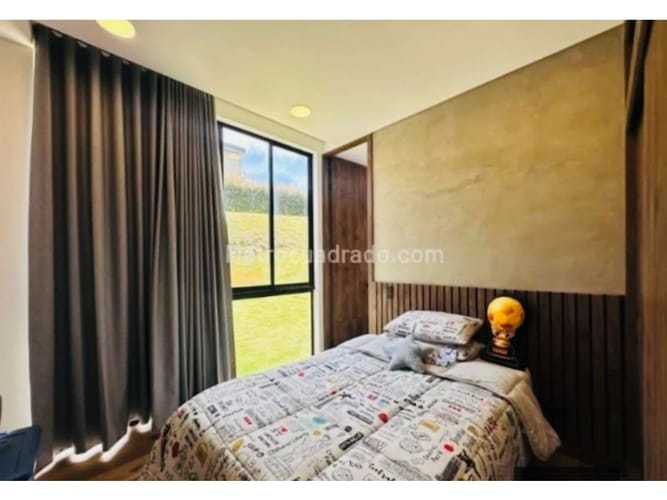 Casa de 3 alcobas en venta en Las Palmas, Envigado, 175 m² · foto 11 de 17