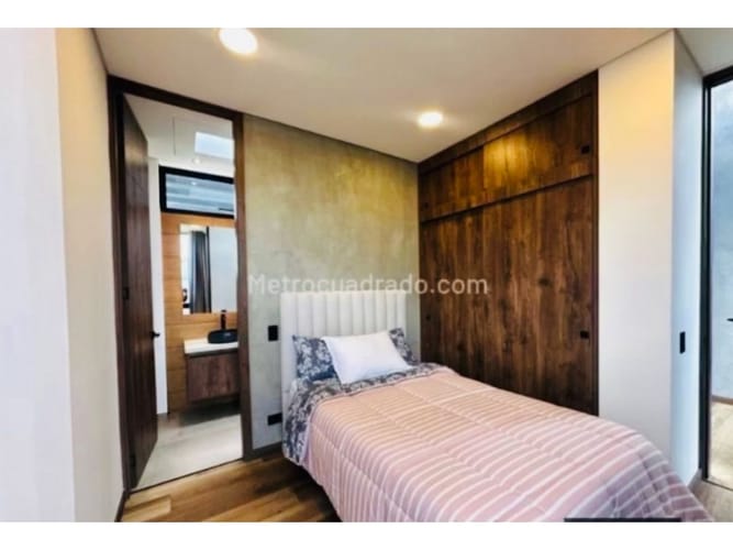 Casa de 3 alcobas en venta en Las Palmas, Envigado, 175 m² · foto 16 de 17