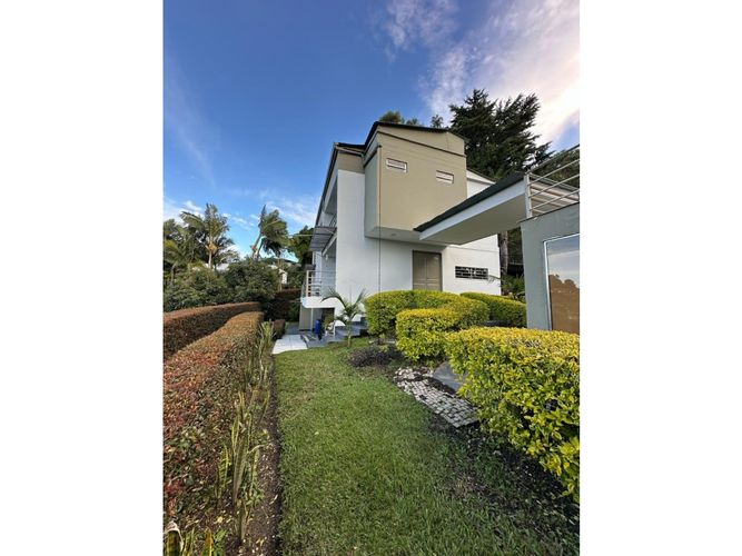 Casa de 4 alcobas en venta en El Porvenir, Rionegro, 314 m² · foto 9 de 16