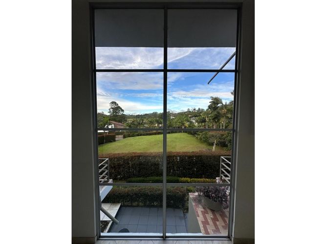 Casa de 4 alcobas en venta en El Porvenir, Rionegro, 314 m² · foto 11 de 16
