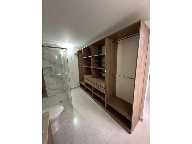 Casa de 4 alcobas en venta en El Porvenir, Rionegro, 314 m² · foto 14 de 16