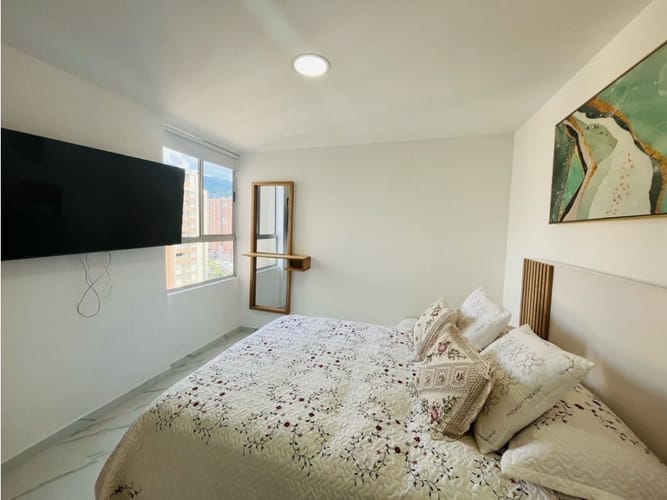 Apartamento de 3 alcobas en venta en Urbanizacion Arcoiris, Medellín, 84 m² · foto 3 de 19