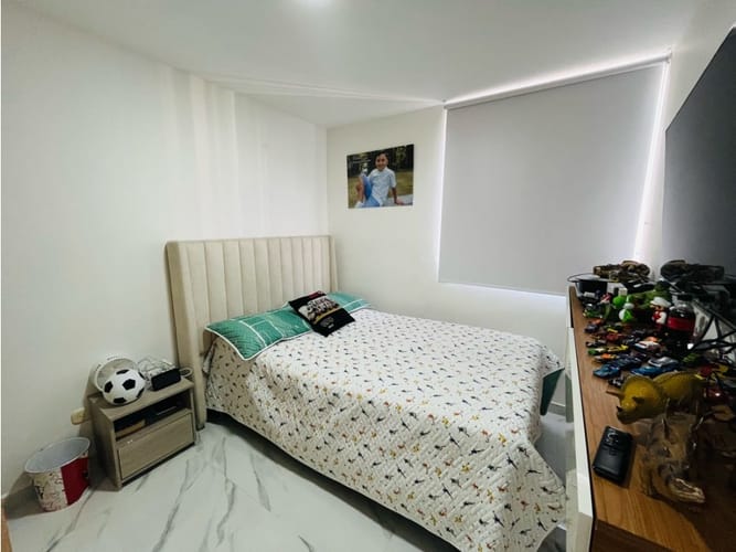 Apartamento de 3 alcobas en venta en Urbanizacion Arcoiris, Medellín, 84 m² · foto 9 de 19