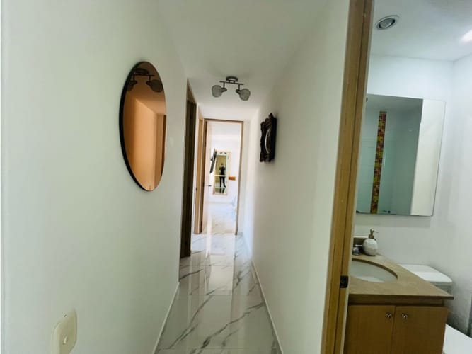 Apartamento de 3 alcobas en venta en Urbanizacion Arcoiris, Medellín, 84 m² · foto 12 de 19