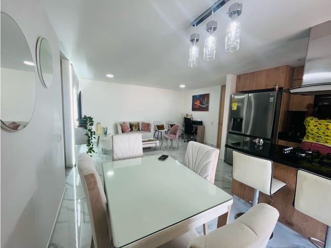 Apartamento de 3 alcobas en venta en Urbanizacion Arcoiris, Medellín, 84 m² · foto 14 de 19