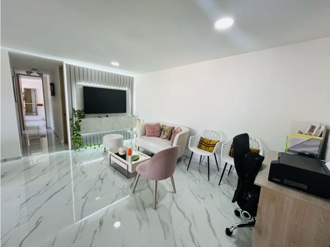 Apartamento de 3 alcobas en venta en Urbanizacion Arcoiris, Medellín, 84 m² · foto 15 de 19