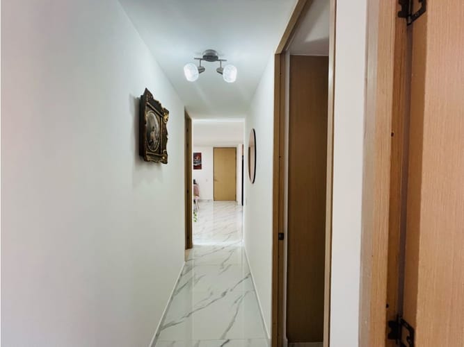 Apartamento de 3 alcobas en venta en Urbanizacion Arcoiris, Medellín, 84 m² · foto 18 de 19