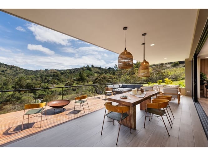 Casa de 3 alcobas en venta en Sajonia, Rionegro, 329 m² · foto 3 de 16