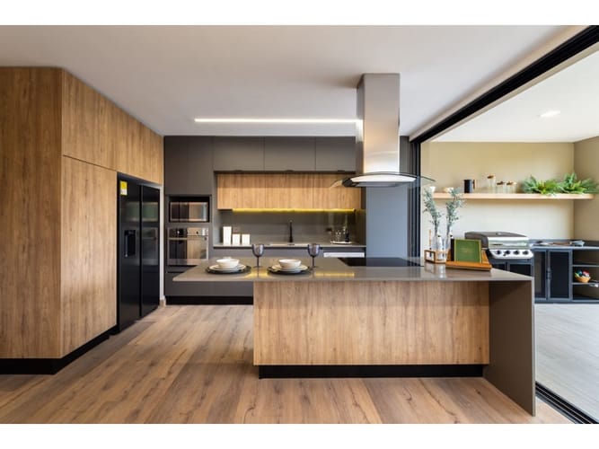 Casa de 3 alcobas en venta en Sajonia, Rionegro, 329 m² · foto 6 de 16
