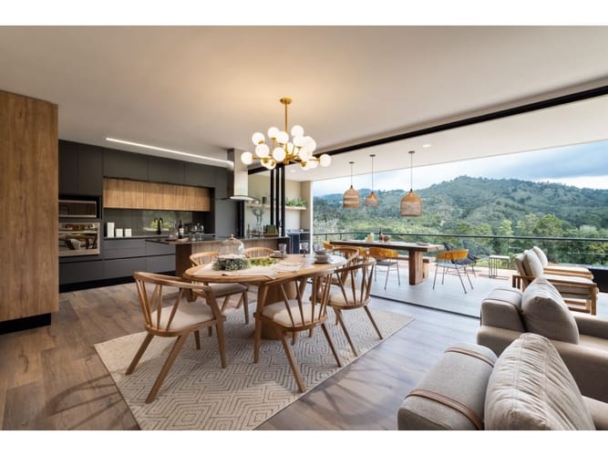Casa de 3 alcobas en venta en Sajonia, Rionegro, 329 m² · foto 13 de 16