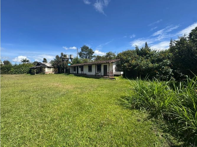 Casa de 6 alcobas en venta en Llano Grande, Rionegro, 350 m² · foto 8 de 8