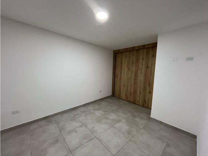 Apartamento de 3 alcobas en venta en Urbanizacion Arcoiris, Medellín, 105 m² · foto 2 de 24