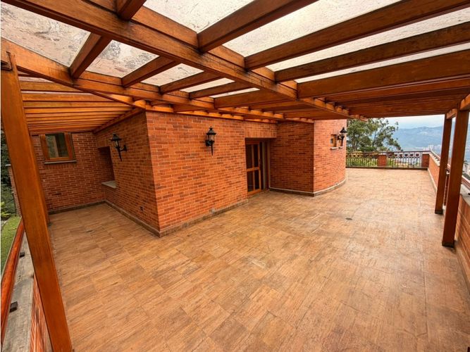 Casa de 6 alcobas en venta en La Calera, Medellín, 579 m² · foto 4 de 24
