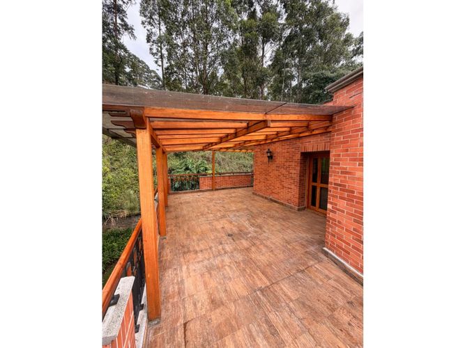 Casa de 6 alcobas en venta en La Calera, Medellín, 579 m² · foto 5 de 24