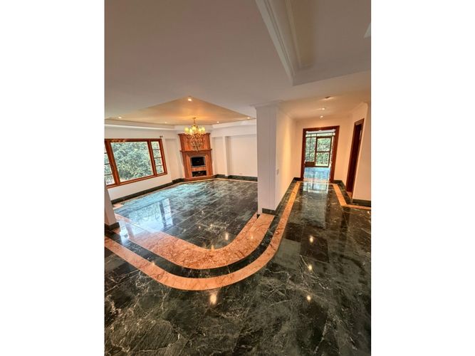 Casa de 6 alcobas en venta en La Calera, Medellín, 579 m² · foto 6 de 24
