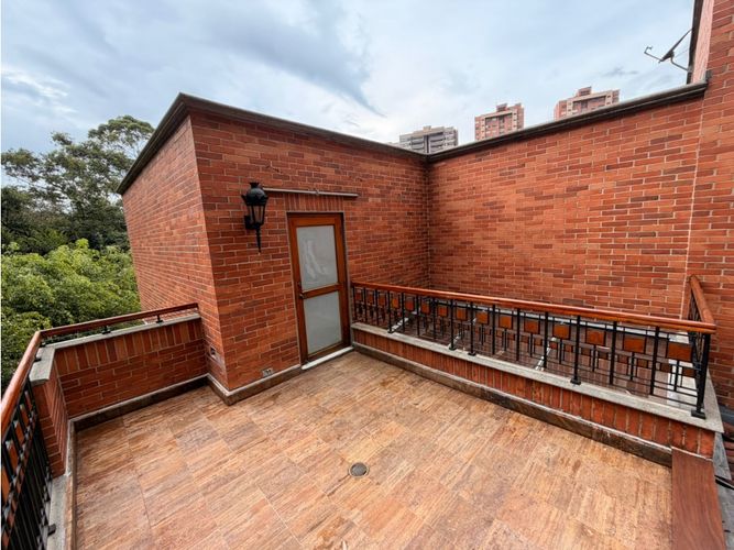 Casa de 6 alcobas en venta en La Calera, Medellín, 579 m² · foto 7 de 24
