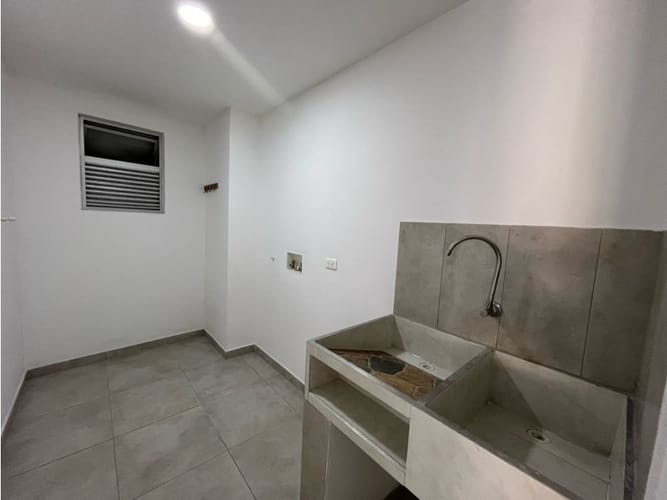 Apartamento de 3 alcobas en venta en Urbanizacion Arcoiris, Medellín, 105 m² · foto 10 de 24