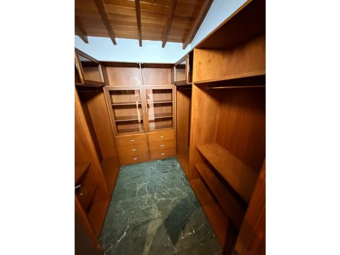 Casa de 6 alcobas en venta en La Calera, Medellín, 579 m² · foto 9 de 24