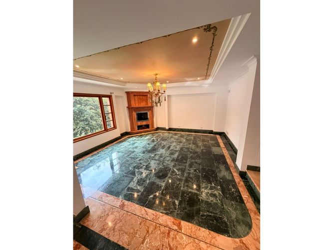 Casa de 6 alcobas en venta en La Calera, Medellín, 579 m² · foto 19 de 24