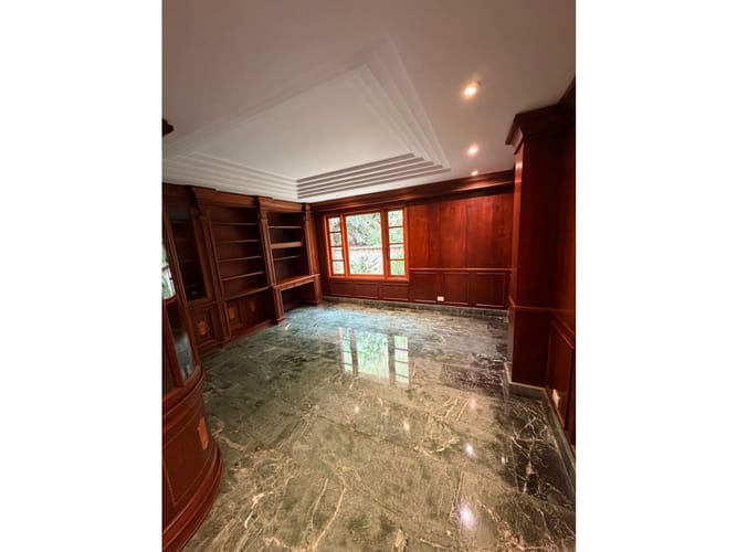 Casa de 6 alcobas en venta en La Calera, Medellín, 579 m² · foto 22 de 24
