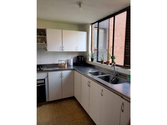 Apartamento de 3 alcobas en venta en El Poblado, Medellín, 140 m² · foto 3 de 13