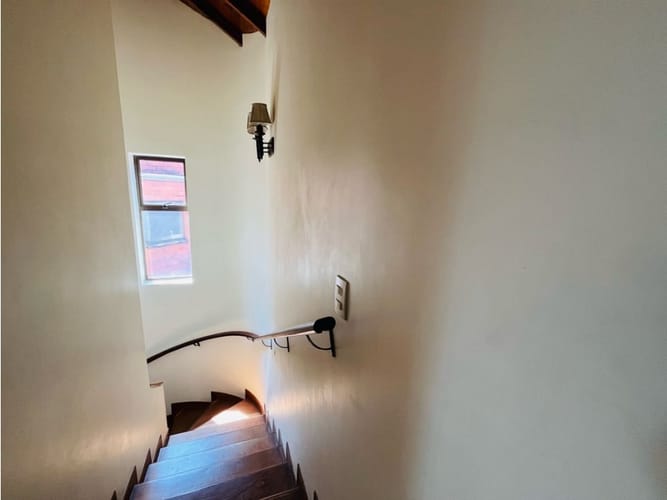 Casa de 3 alcobas en venta en San Lucas, Medellín, 350 m² · foto 9 de 22