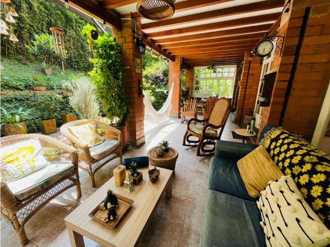 Casa de 3 alcobas en venta en San Lucas, Medellín, 350 m² · foto 12 de 22