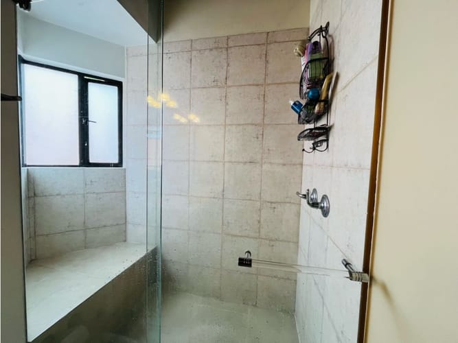 Casa de 3 alcobas en venta en San Lucas, Medellín, 350 m² · foto 21 de 22