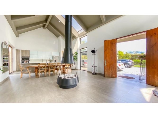 Casa de 4 alcobas en venta en Llano Grande, Rionegro, 500 m² · foto 4 de 14
