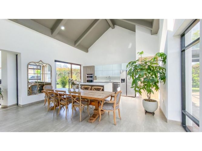 Casa de 4 alcobas en venta en Llano Grande, Rionegro, 500 m² · foto 8 de 14
