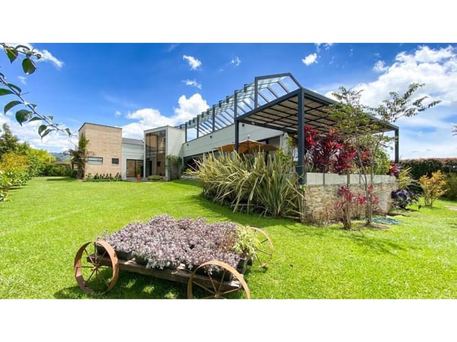 Casa de 4 alcobas en venta en Llano Grande, Rionegro, 500 m² · foto 13 de 14
