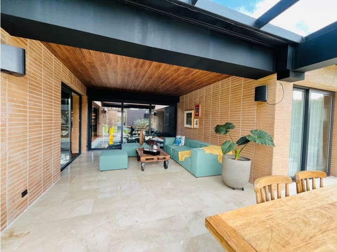 Casa de 4 alcobas en venta en Las Palmas, Envigado, 360 m² · foto 2 de 21