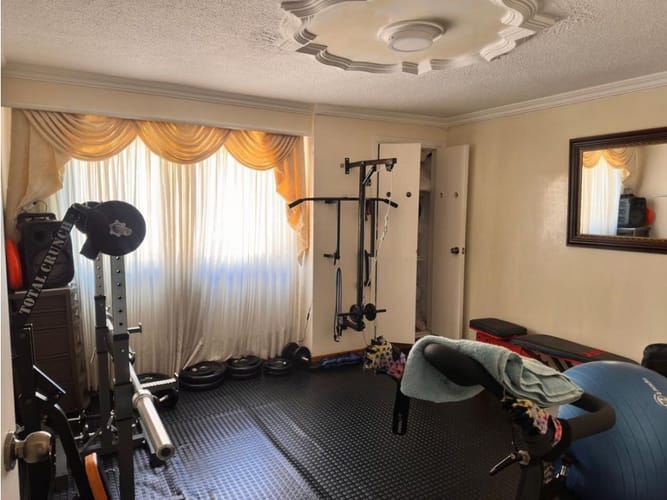 Apartamento de 4 alcobas en venta en Urbanizacion Altos De Torremolinos, Medellín, 250 m² · foto 8 de 24