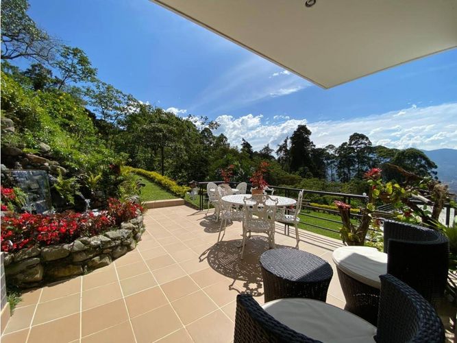 Casa de 5 alcobas en venta en Los Balsos, Medellín, 620 m² · foto 7 de 23